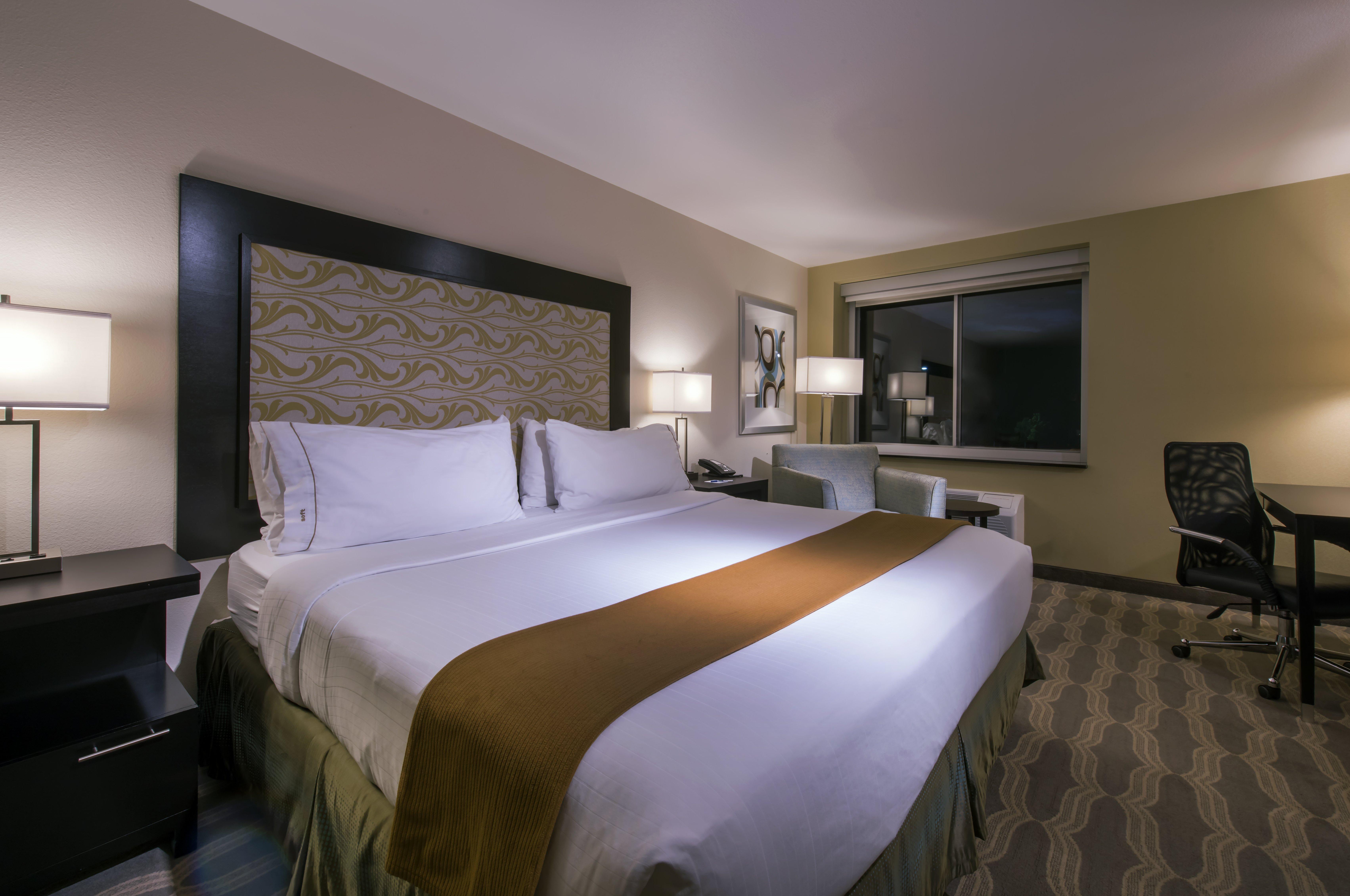 Holiday Inn Express & Suites Colorado Springs Central By Ihg Dış mekan fotoğraf