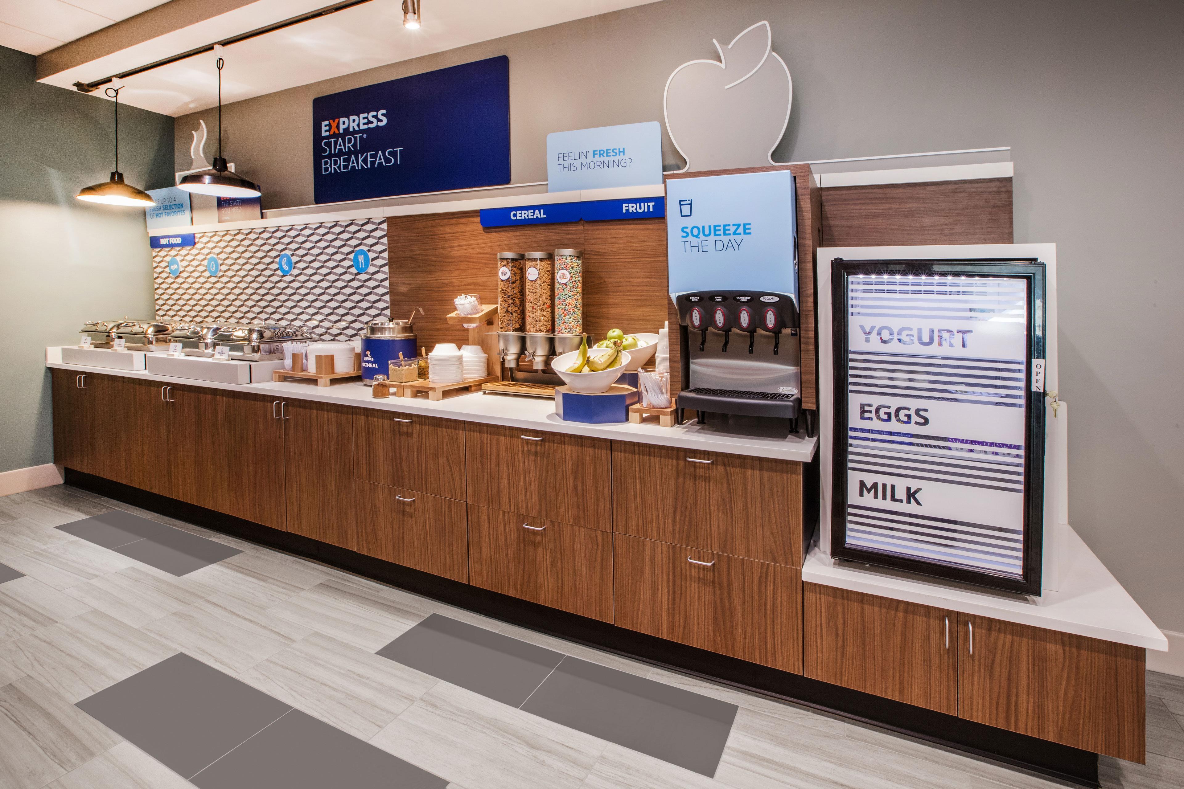 Holiday Inn Express & Suites Colorado Springs Central By Ihg Dış mekan fotoğraf