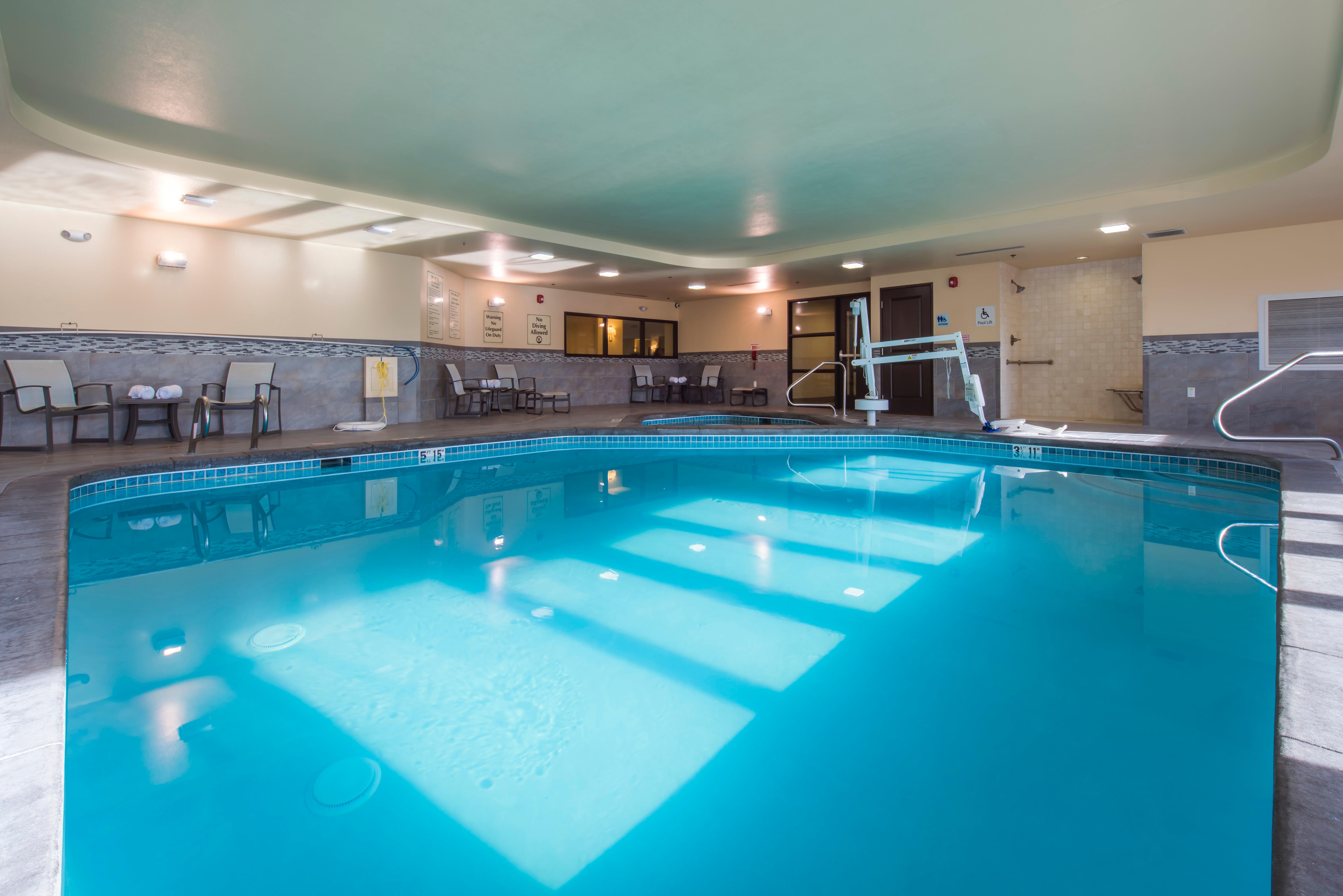 Holiday Inn Express & Suites Colorado Springs Central By Ihg Dış mekan fotoğraf