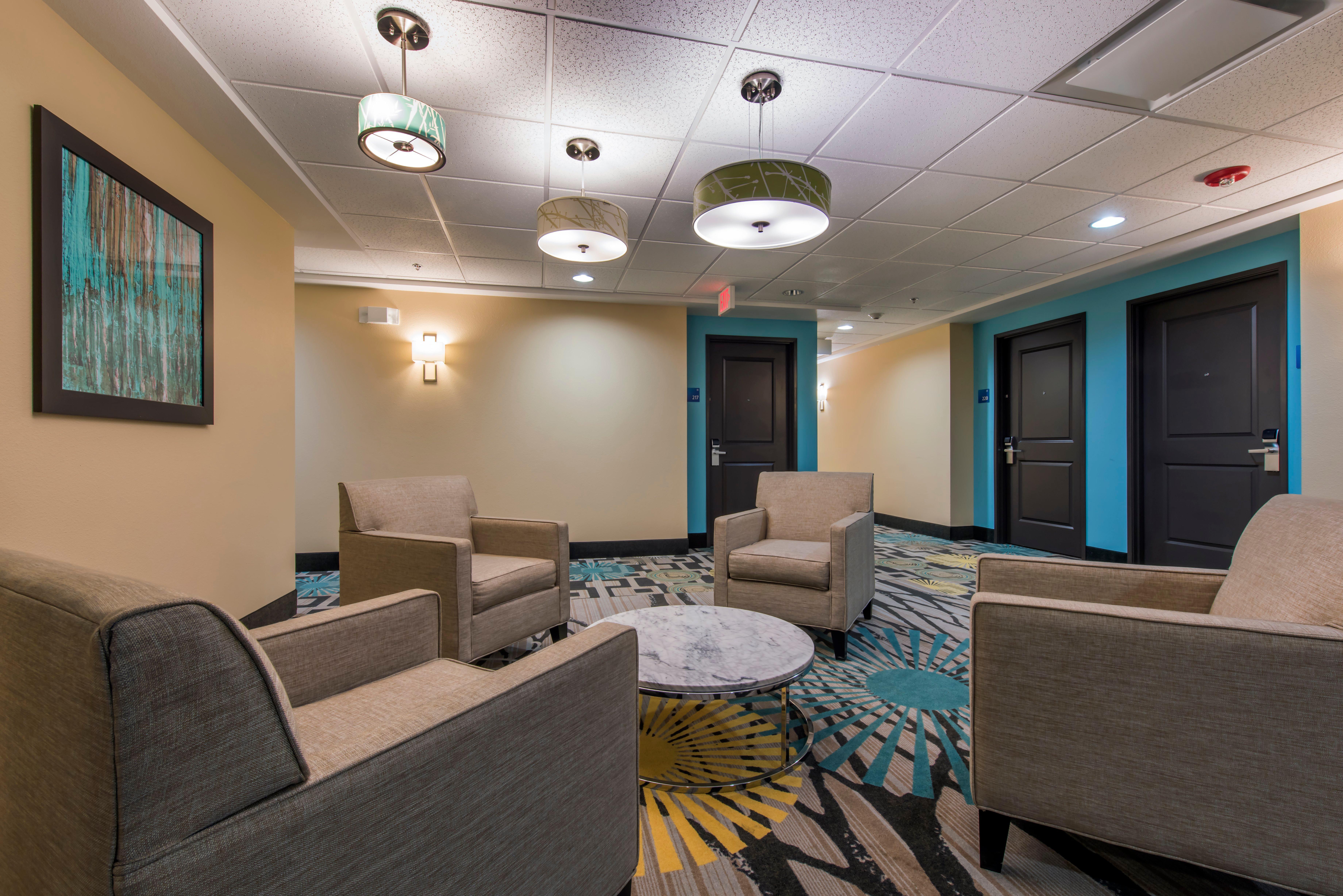 Holiday Inn Express & Suites Colorado Springs Central By Ihg Dış mekan fotoğraf