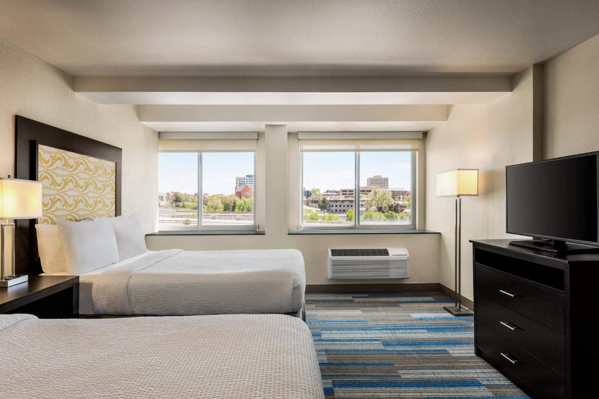 Holiday Inn Express & Suites Colorado Springs Central By Ihg Dış mekan fotoğraf