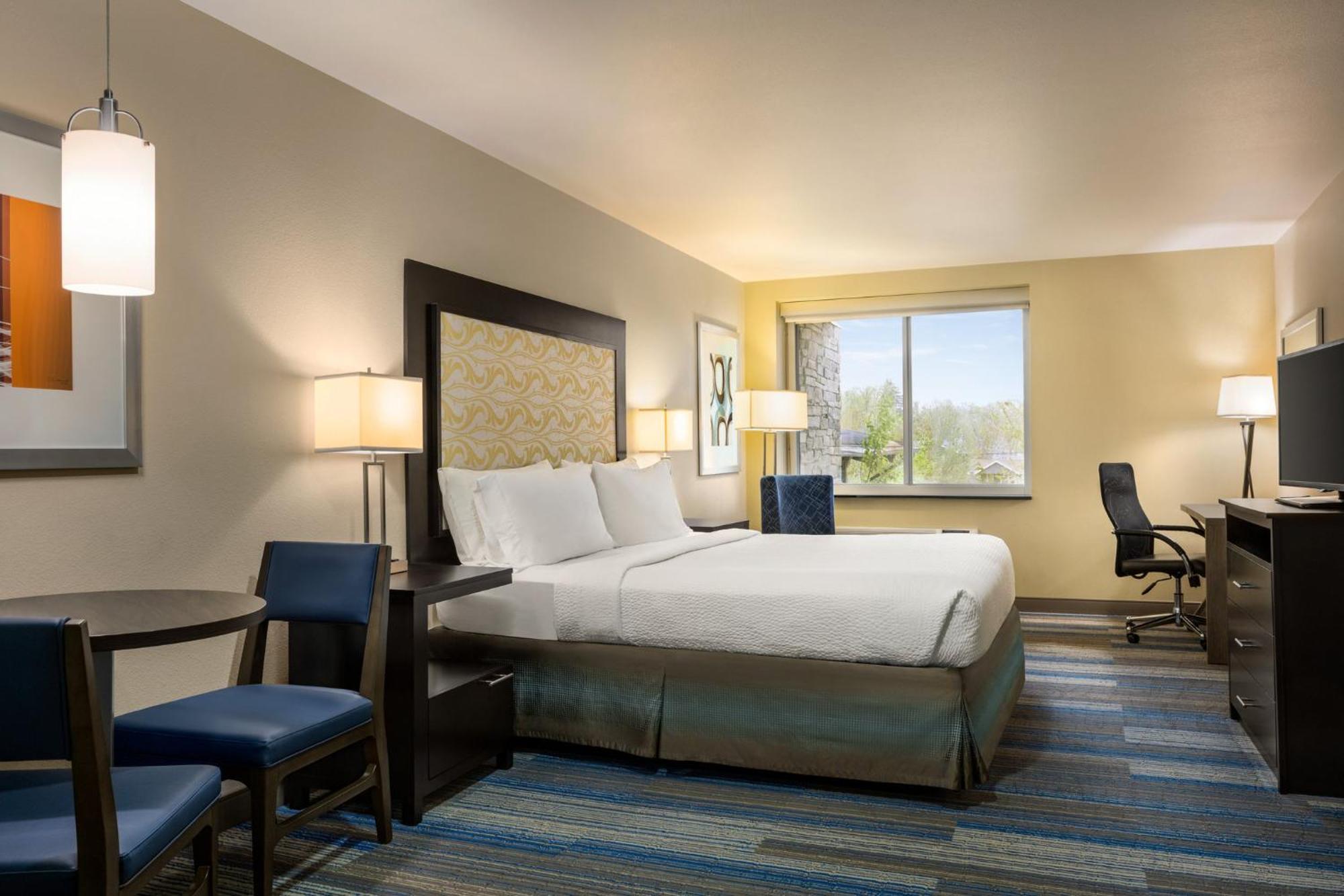 Holiday Inn Express & Suites Colorado Springs Central By Ihg Dış mekan fotoğraf