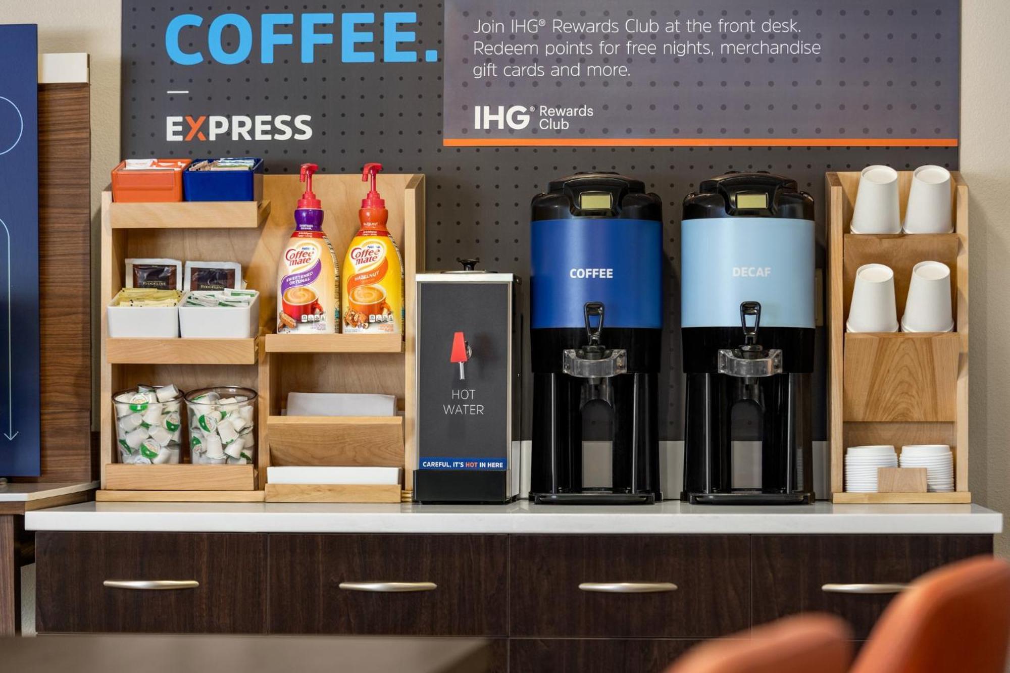 Holiday Inn Express & Suites Colorado Springs Central By Ihg Dış mekan fotoğraf